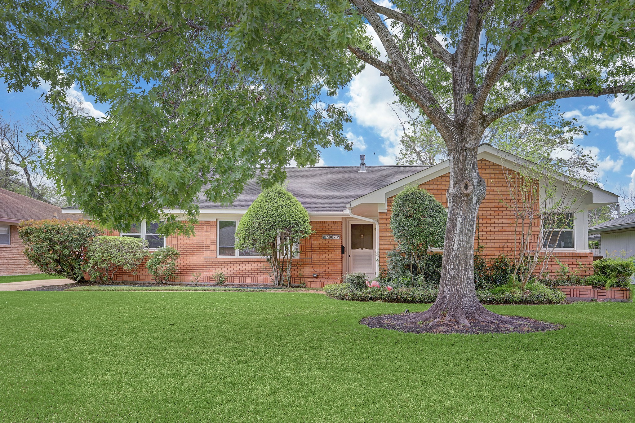 5022 Redstart Street Houston TX 77035