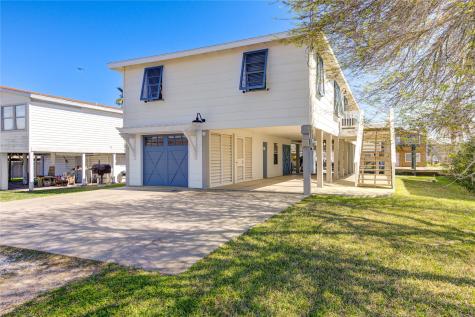 2 Highland Drive Hitchcock TX 77563