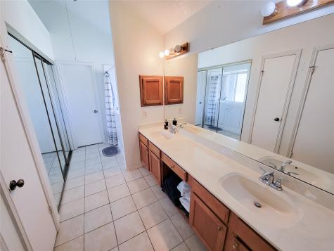 2638 Village Oak Drive Katy TX 77493
