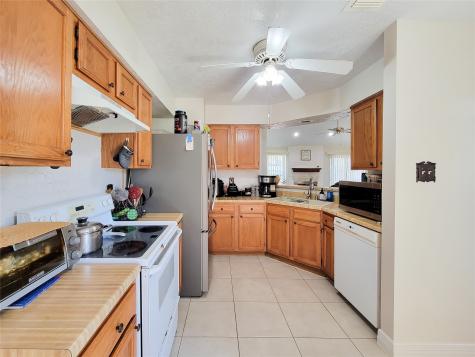 2638 Village Oak Drive Katy TX 77493