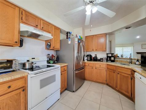 2638 Village Oak Drive Katy TX 77493