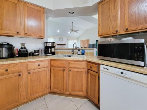 2638 Village Oak Drive Katy TX 77493