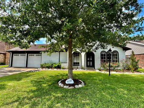 5134 Shady Oaks Lane Friendswood TX 77546