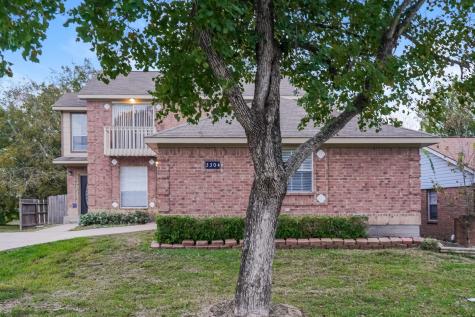 3304 Glastonbury Drive Pearland TX 77581