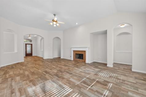 78 S Archwyck Circle Houston TX 77382