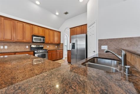 78 S Archwyck Circle Houston TX 77382