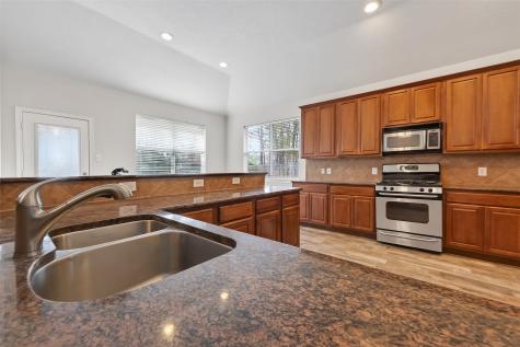 78 S Archwyck Circle Houston TX 77382