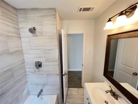 7337 Orville Street B Houston TX 77028