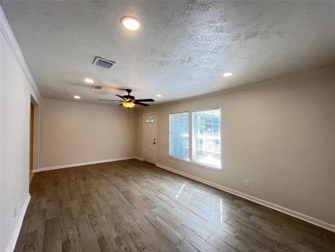 7337 Orville Street B Houston TX 77028