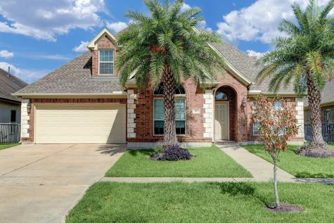 307 Twin Timbers Lane Kemah TX 77565