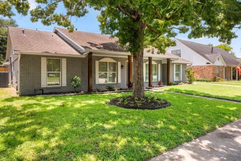 10402 Bob White Drive Houston TX 77096