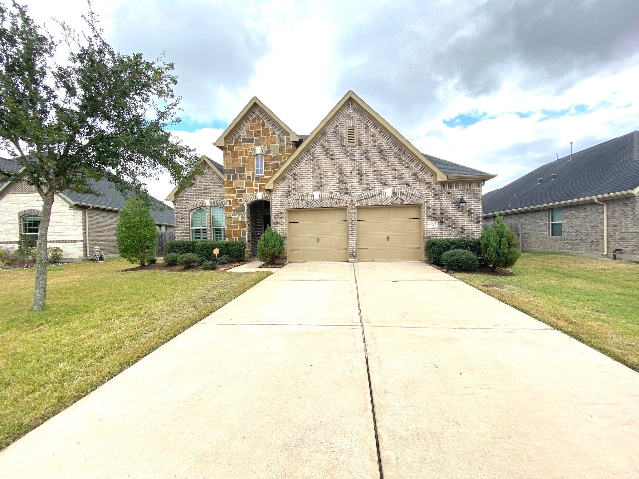 2007 Post Oak Court Pearland TX 77581