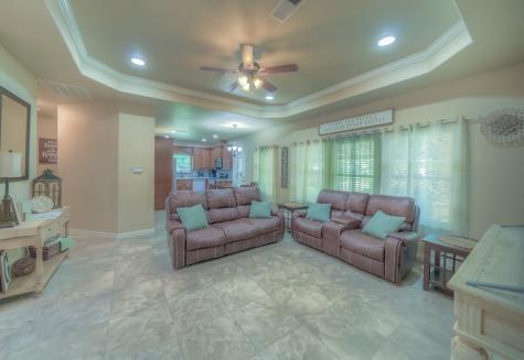 832 Live Oak Street Clute TX 77531