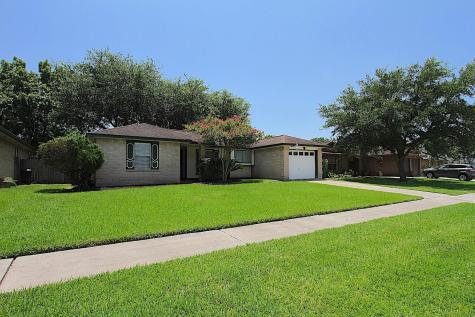 2709 Jeb Stuart Drive League City TX 77573