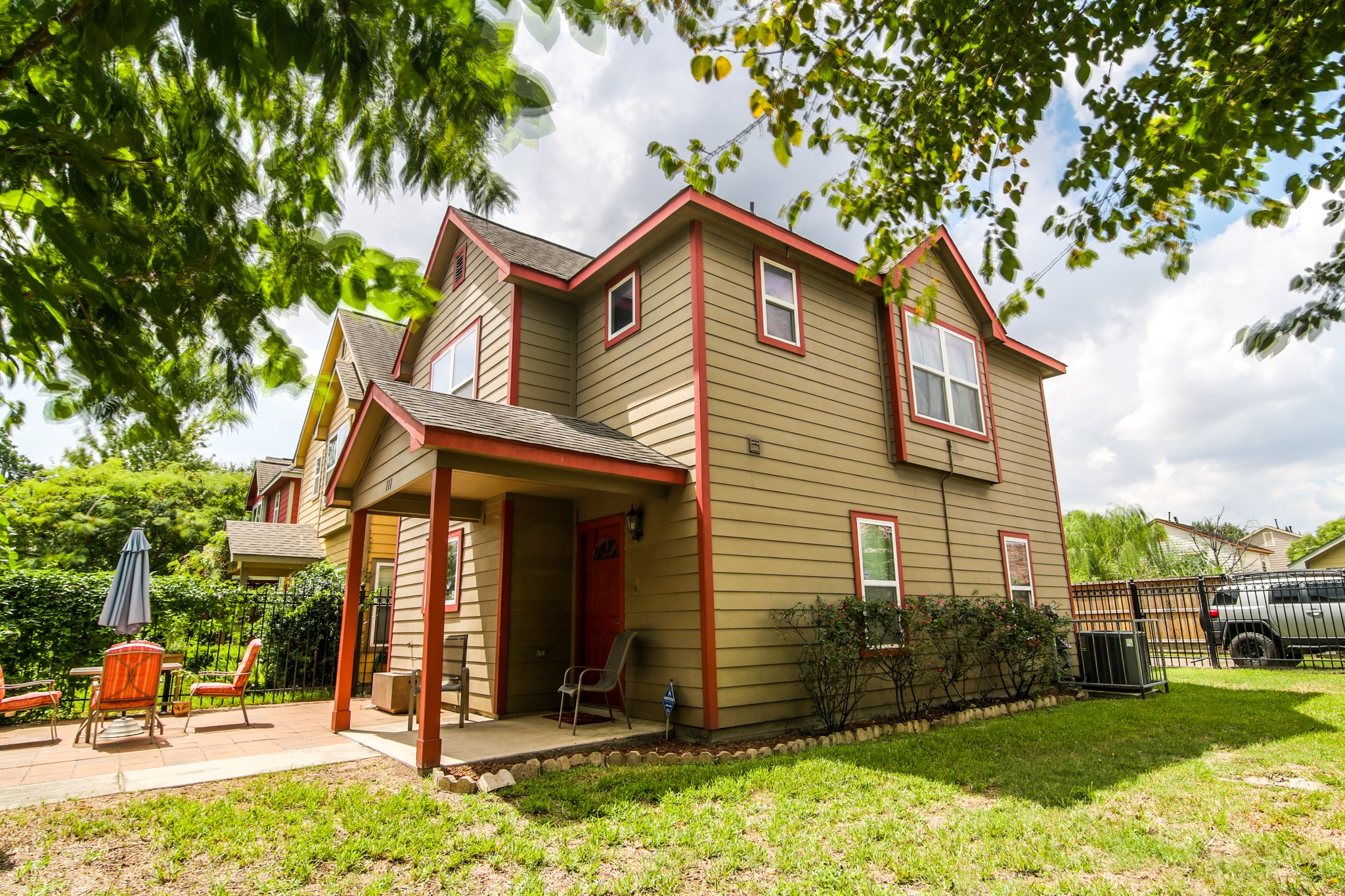111 Delaney Street Houston TX 77009