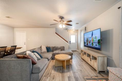 111 Delaney Street Houston TX 77009