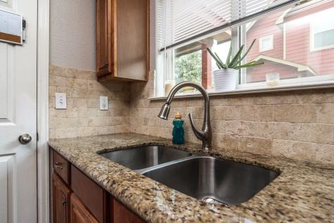 111 Delaney Street Houston TX 77009