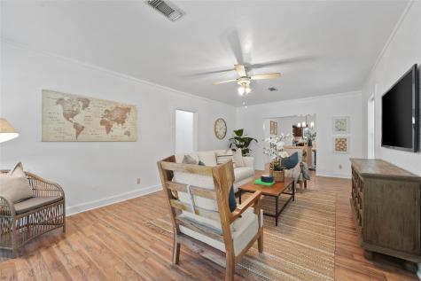 1805 Avenue N 1/2 Galveston TX 77550