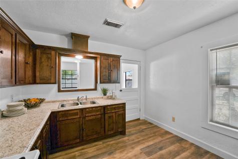 1805 Avenue N 1/2 Galveston TX 77550