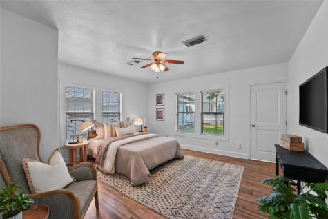 1805 Avenue N 1/2 Galveston TX 77550