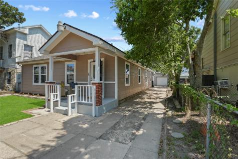 1805 Avenue N 1/2 Galveston TX 77550