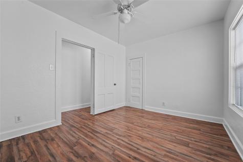 1805 Avenue N 1/2 Galveston TX 77550