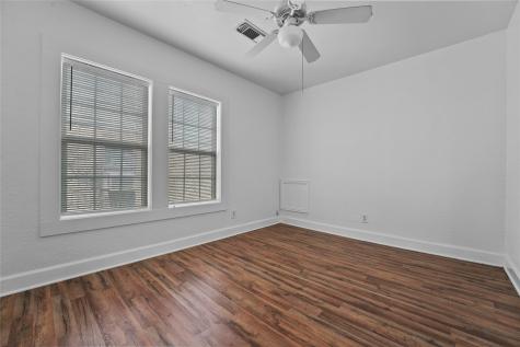 1805 Avenue N 1/2 Galveston TX 77550