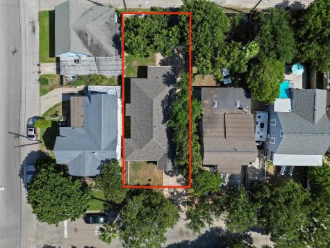 1805 Avenue N 1/2 Galveston TX 77550