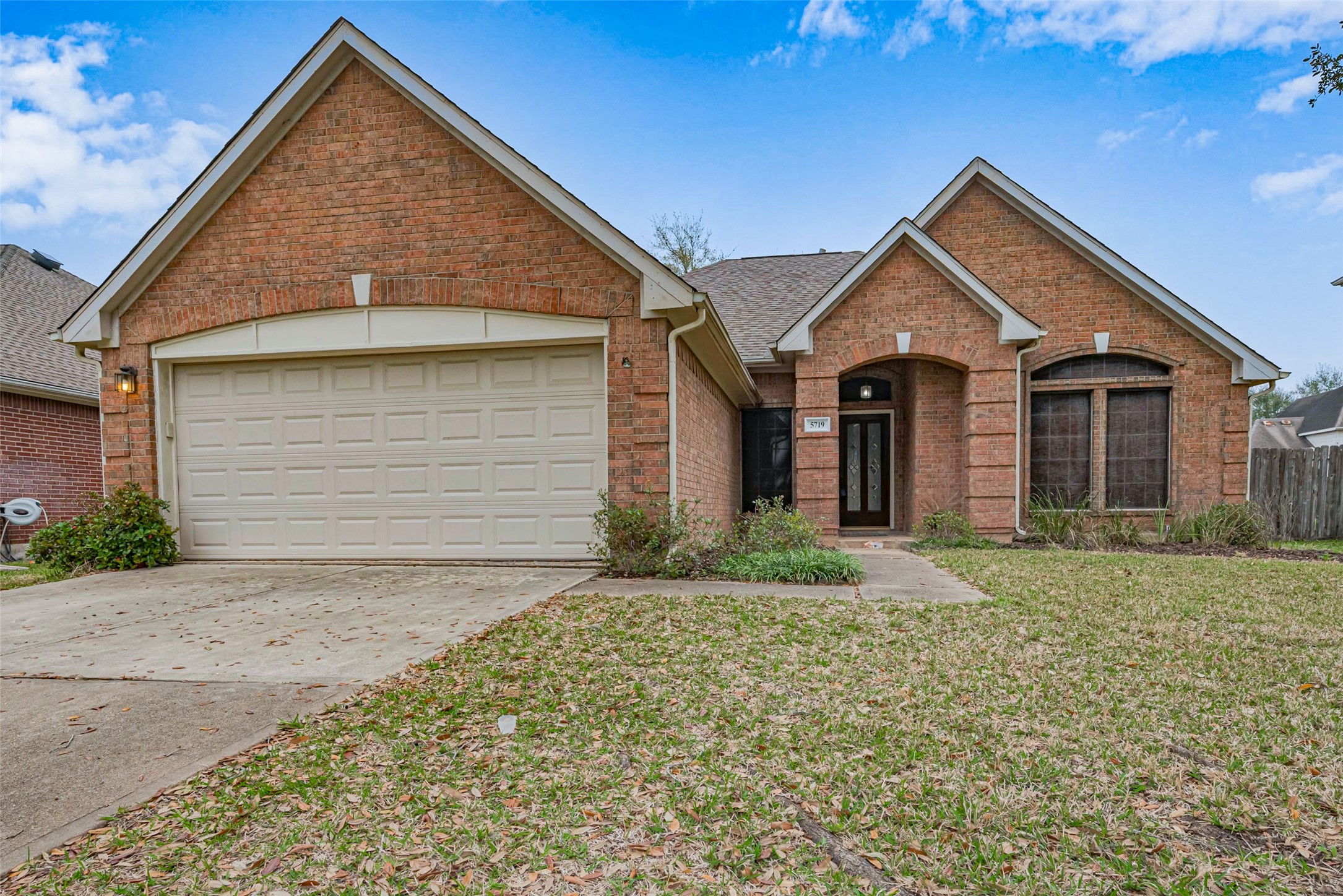 5719 Ames Crossing Sugar Land TX 77479
