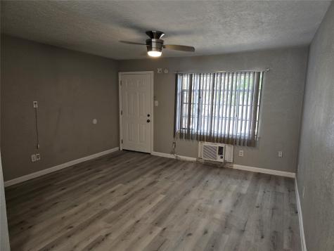 2501 Yoakum Boulevard 13 Houston TX 77006