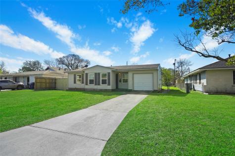 1417 14th Avenue N Texas City TX 77590