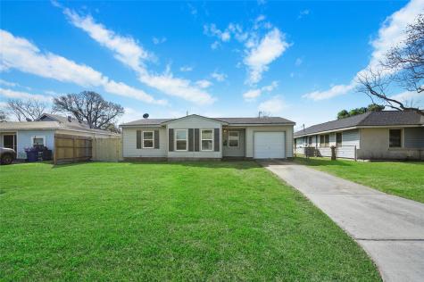 1417 14th Avenue N Texas City TX 77590