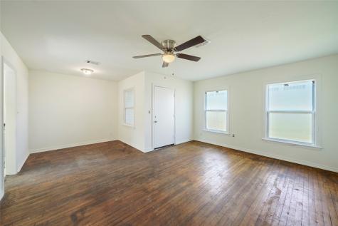 1417 14th Avenue N Texas City TX 77590