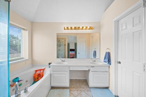10015 Hickory Trail Lane Houston TX 77064