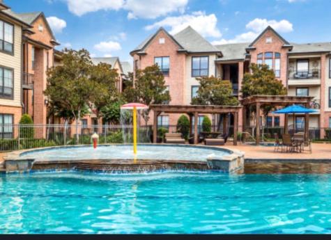 15727 Cutten Road 418 Houston TX 77070