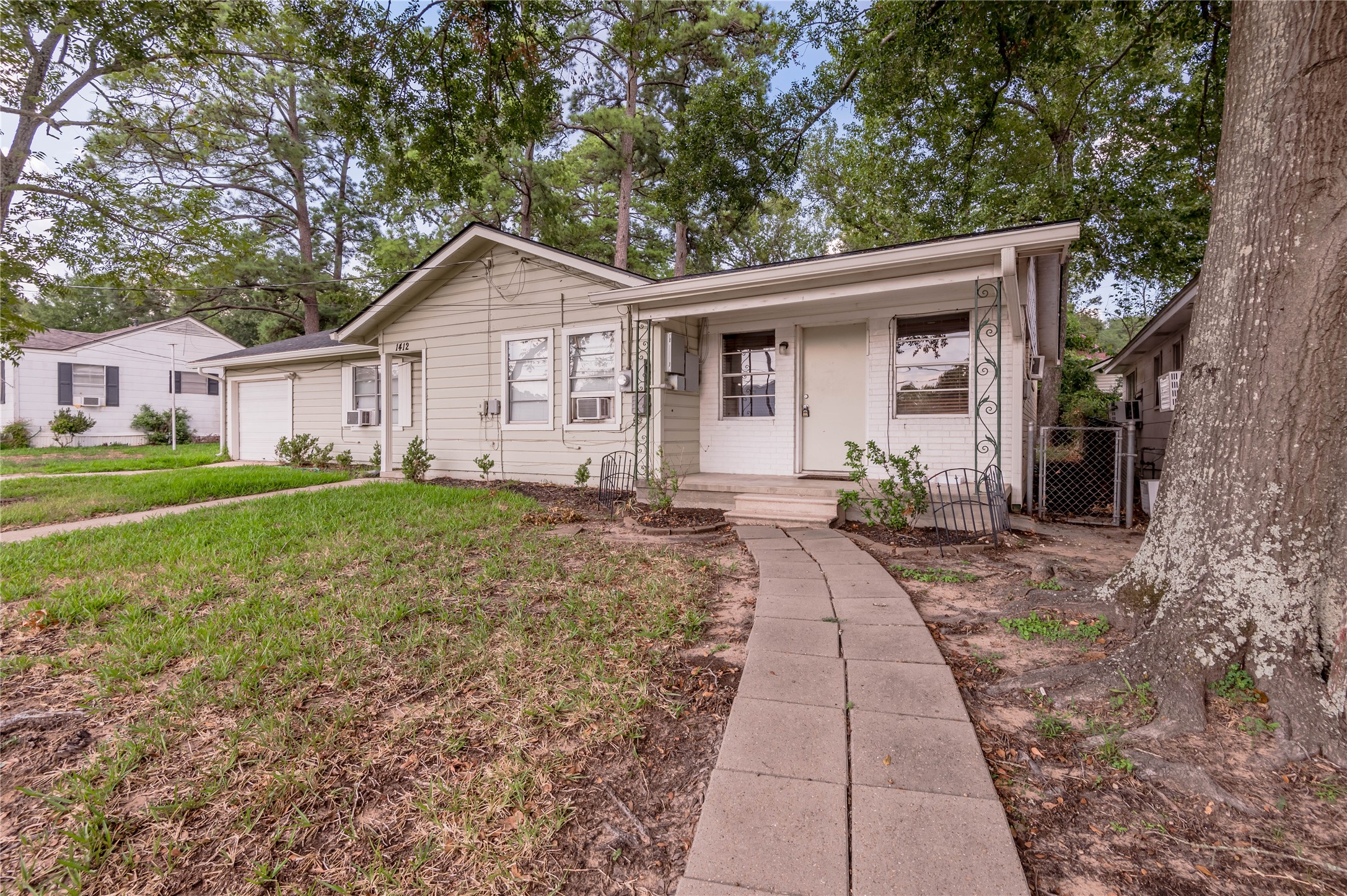 1412 22nd Street B Huntsville TX 77340