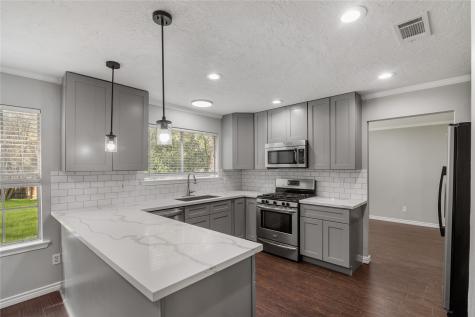 7 Emory Oak Court Spring TX 77381