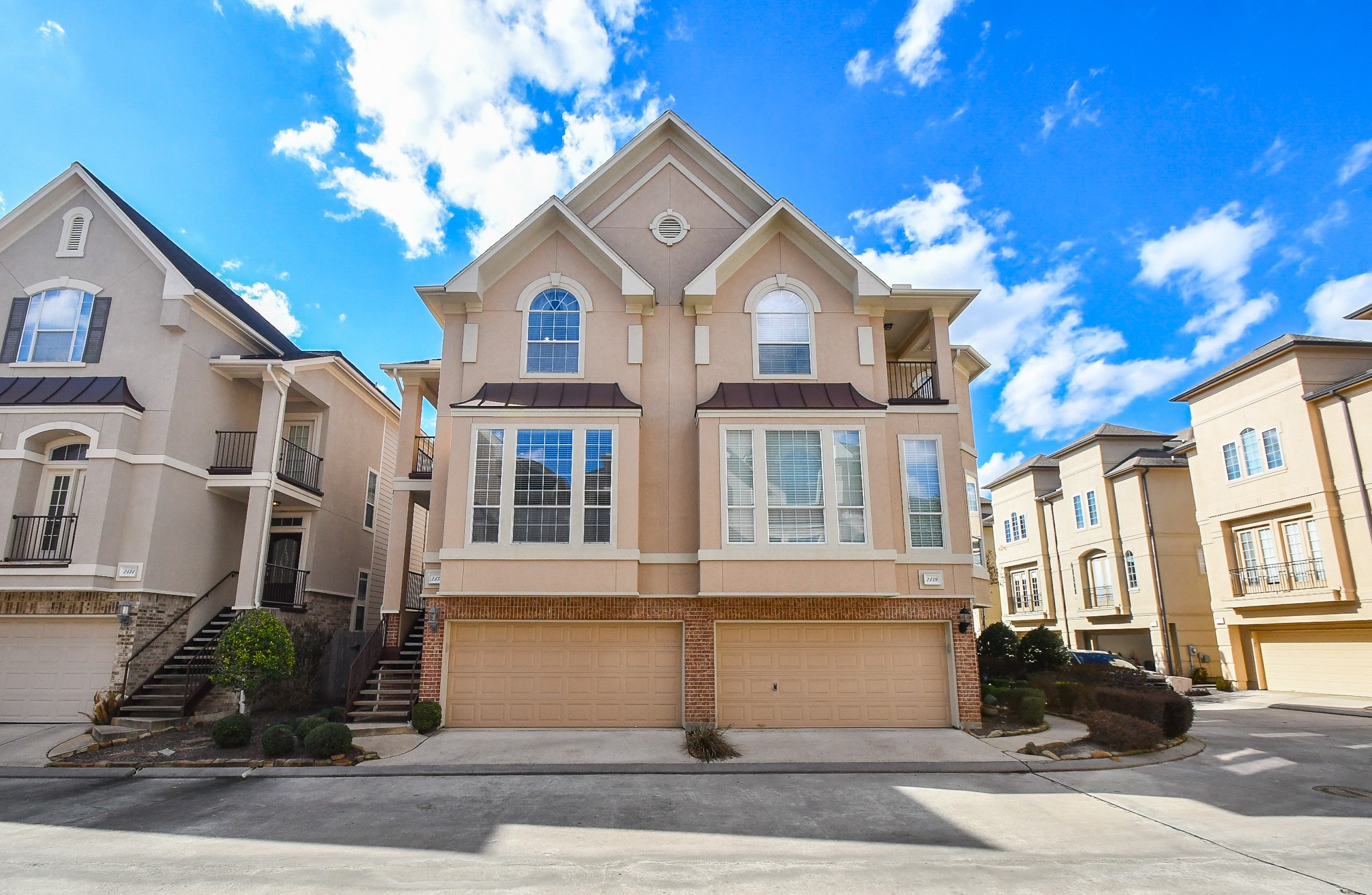 2135 Stacy Knoll Houston TX 77008