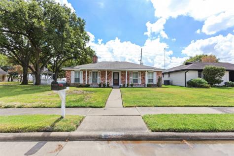 11303 Brook Meadows Lane Meadows Place TX 77477