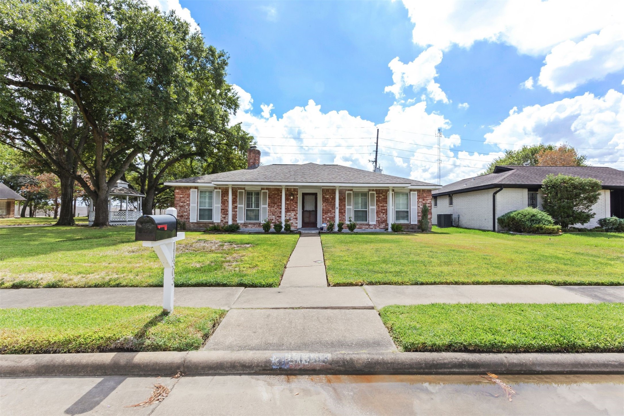 11303 Brook Meadows Lane Meadows Place TX 77477