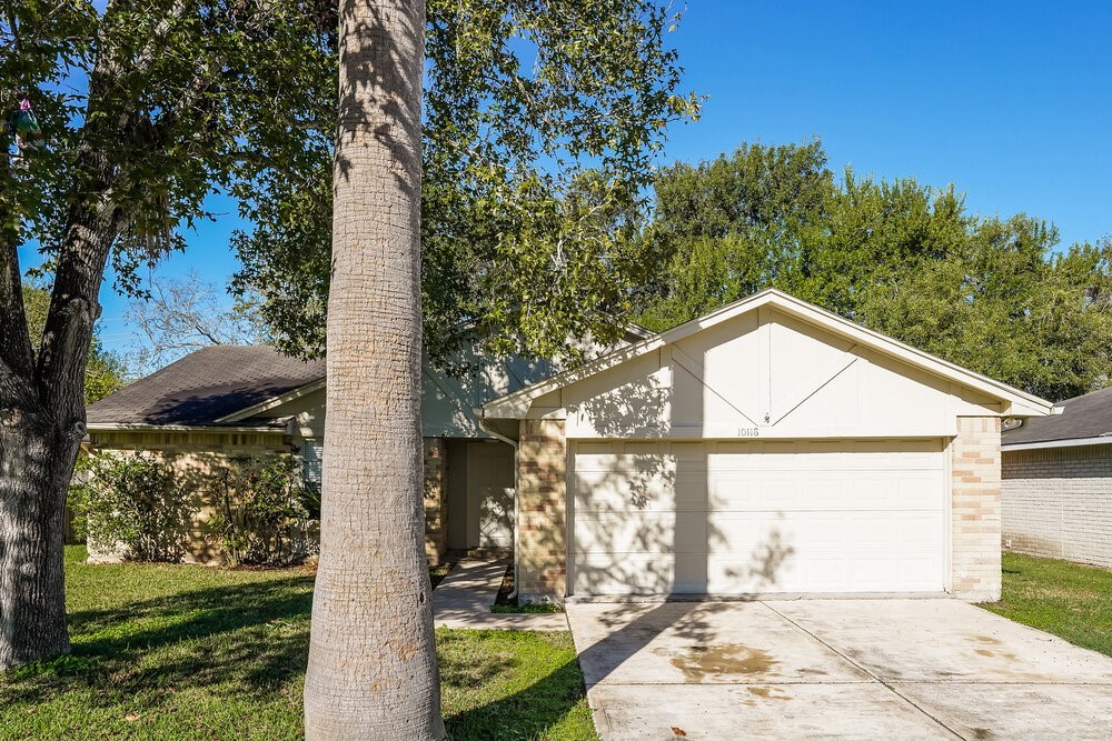 10118 Hollow Canyon Drive Sugar Land TX 77498