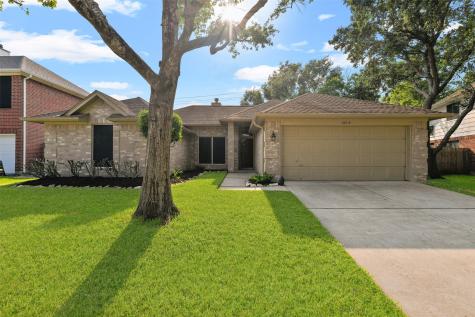 16010 Cedar Gully Drive Friendswood TX 77546