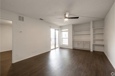 2170 Thousand Oaks Drive 1323q San Antonio TX 78232