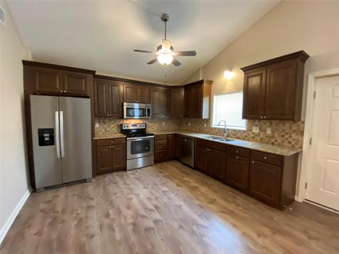 140 Huisache Street Lake Jackson TX 77566