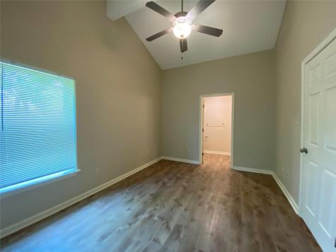 140 Huisache Street Lake Jackson TX 77566