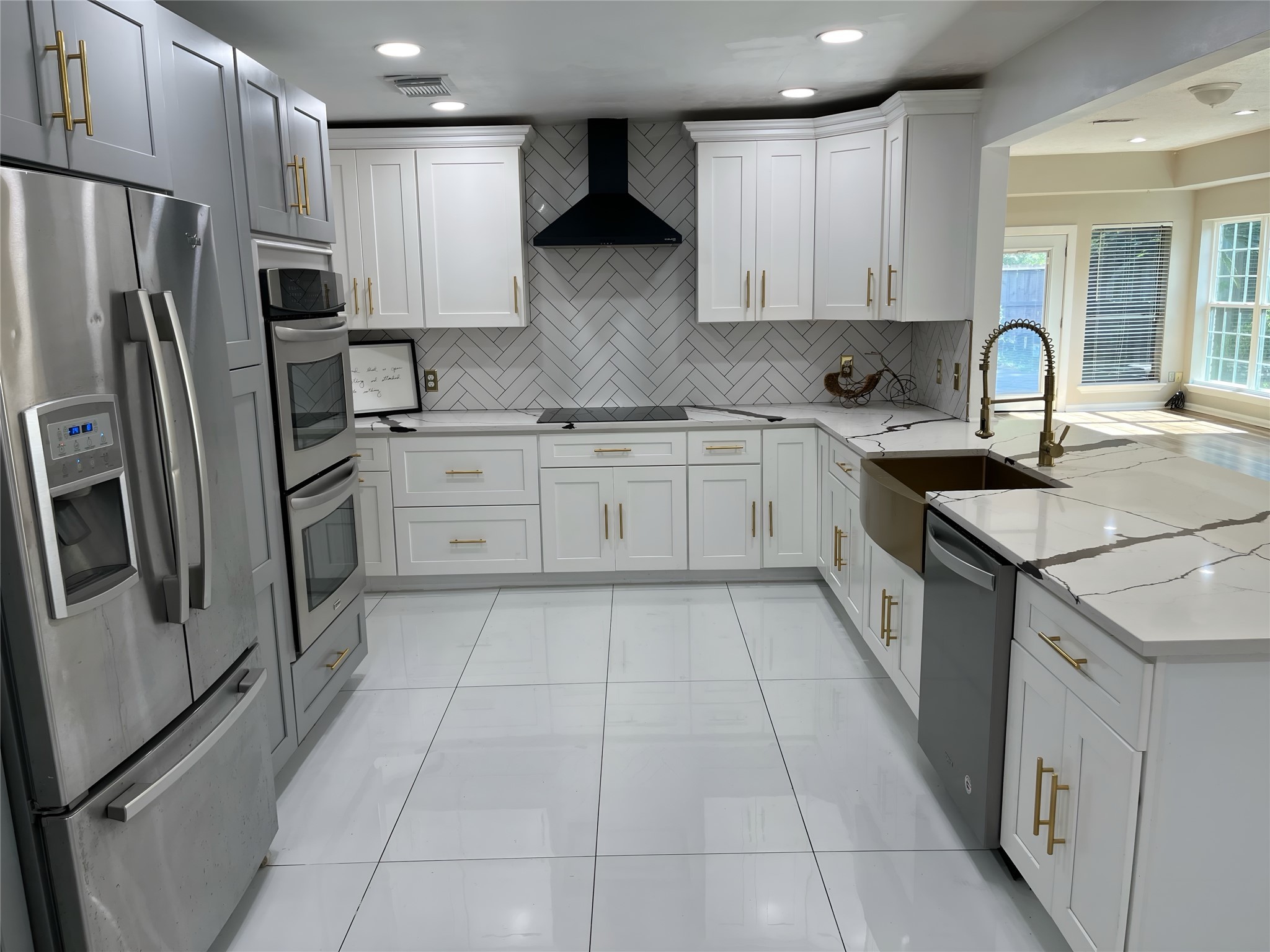 6103 Hummingbird Street Houston TX 77096