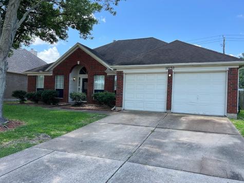 16130 Constitution Lane Friendswood TX 77546