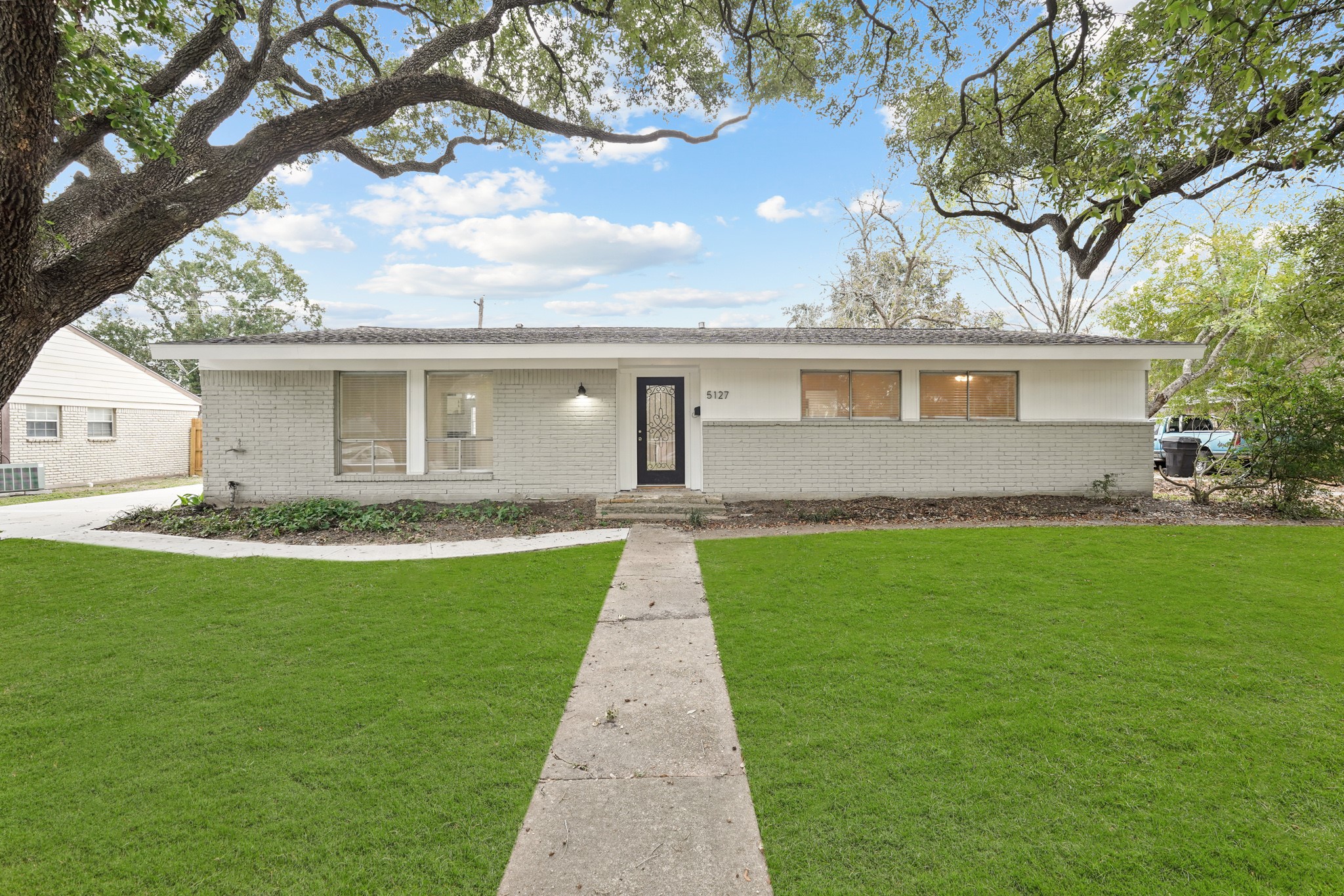 5127 W Bellfort Avenue Houston TX 77035