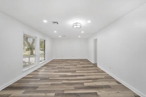 5127 W Bellfort Avenue Houston TX 77035