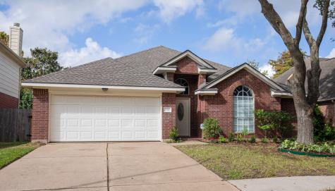 114 Lissa Lane Sugar Land TX 77479